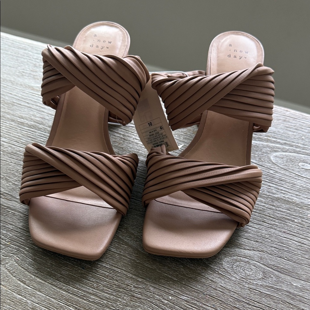 NWT Jessa Sandals- A New Day Size 10 - Picture 1 of 7